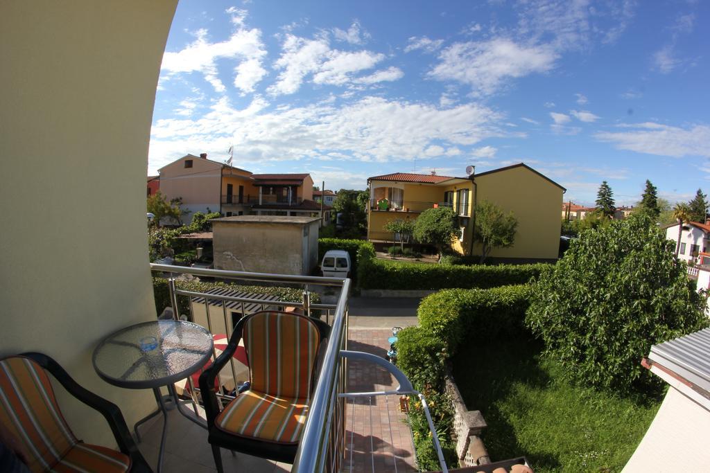 Apartments Neno Umag Exterior photo